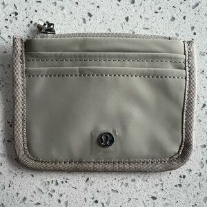 NWT lululemon True Identity Card Case (Raw Linen)